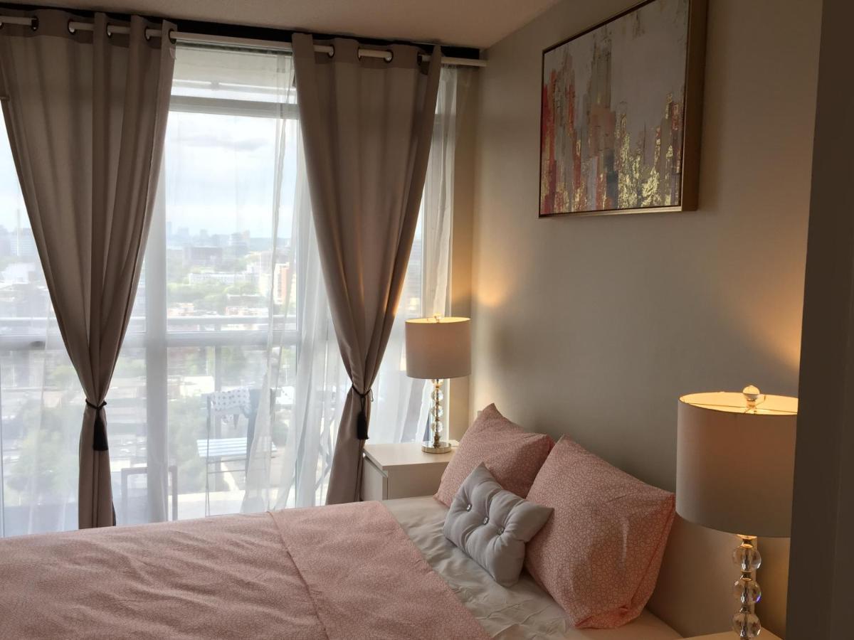 Stylish And Bright 2Br Condo In The Heart Of Downtown 토론토 외부 사진